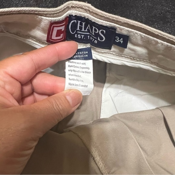 CHAPS men’s khaki/golfing shorts size 34 EUC - Picture 3 of 10